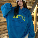 Dazy sudadera casual de mujer con bolsillo tipo kanguro y grafico de letras, sudadera con capucha azul
