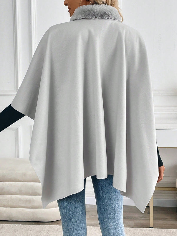 Prive abrigo tipo poncho suelto de mezcla de lana con cuello de piel