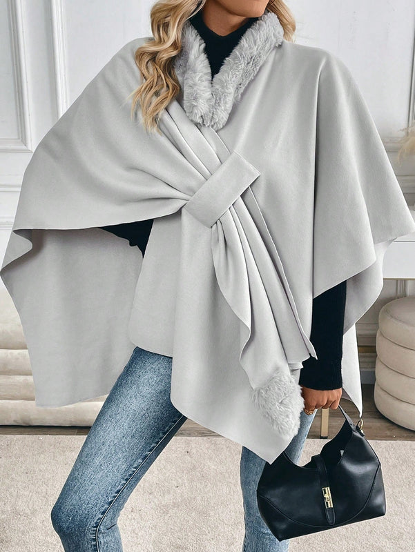 Prive abrigo tipo poncho suelto de mezcla de lana con cuello de piel