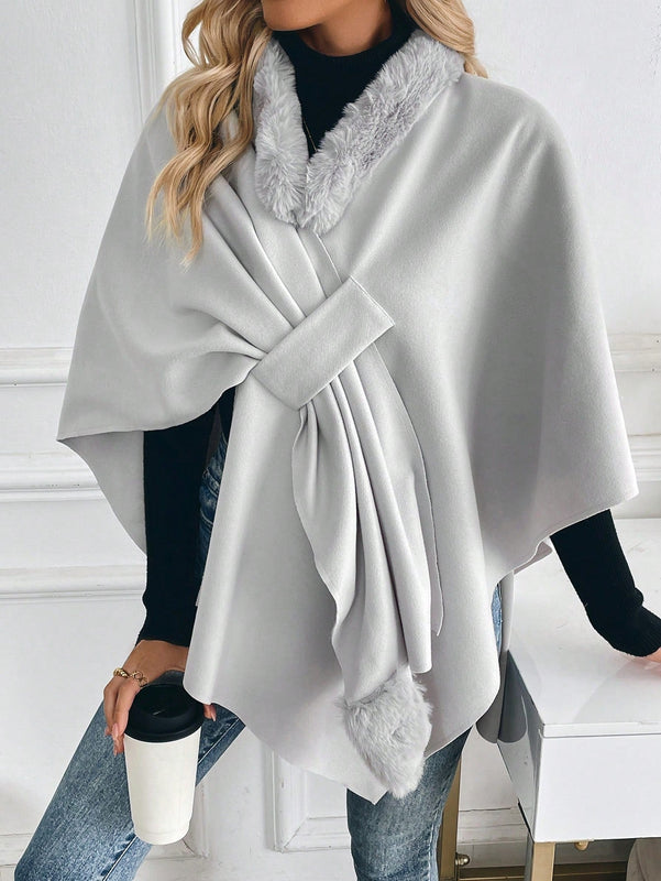Prive abrigo tipo poncho suelto de mezcla de lana con cuello de piel