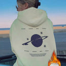 Sudadera con capucha casual con estampado de eslogan de planeta, nueva para mujer otono/invierno 2024, combinando moda y funcionalidad: una prenda superior con capucha adecuada para superposicion, entrenamiento o relajacion