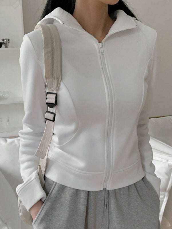 Dazy sudadera con capucha forrada de felpa con detalle de costura en contraste, de ajuste casual