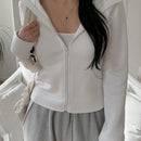 Dazy sudadera con capucha forrada de felpa con detalle de costura en contraste, de ajuste casual