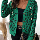 Essnce cardigan informal con botones al frente y hombros caidos con estampado de leopardo, apropiado para otono/invierno