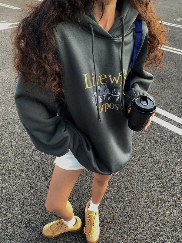 Dazy sudadera de felpa con estampado de letras de estilo callejero retro para mujer