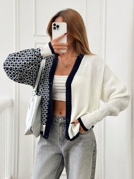Cardigan de cuello en v con detalles de botones especiales y multicolor