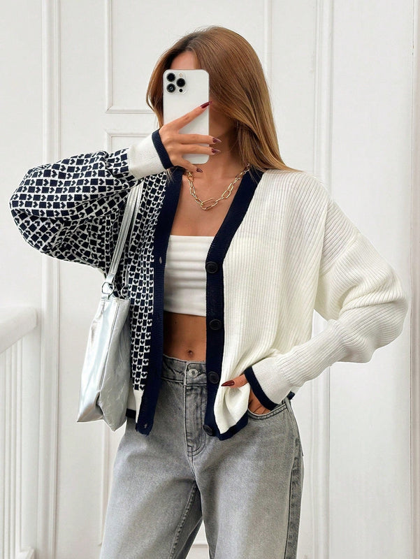 Cardigan de cuello en v con detalles de botones especiales y multicolor