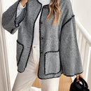 Frenchy chaqueta casual de mujer con estampado de leopardo, manga acampanada, para otono/invierno, de terciopelo con estampado de felpa (tela no esponjosa), con bolsillos delanteros con botones de color contrastante. chaqueta casual de manga larga