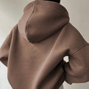 Essnce sudadera con capucha casual negra para mujer con bordado de color liso