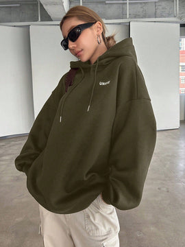 Dazy sudadera con capucha de manga larga con estampado de letras minimalista, uso diario informal