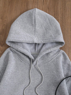 Essnce sudadera con capucha de manga larga de ajuste regular para mujer con estampado grafico de lema de mariposa y relampago para otono/invierno