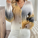 Relaxiva cardigan de punto con botones delanteros, manga larga, de color ombre, hecho de un hilado jaspeado y tejido de nervio