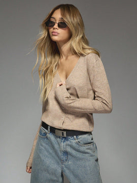 Missguided cardigan con escote en v y botones tejido