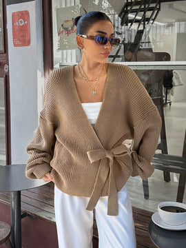 Cardigan informal de manga larga con cruce cruzado y textura acanalada de unicolor