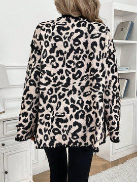 Frenchy chaqueta casual de mujer con estampado de leopardo, manga acampanada, para otono/invierno, de terciopelo con estampado de felpa (tela no esponjosa), con bolsillos delanteros con botones de color contrastante. chaqueta casual de manga larga