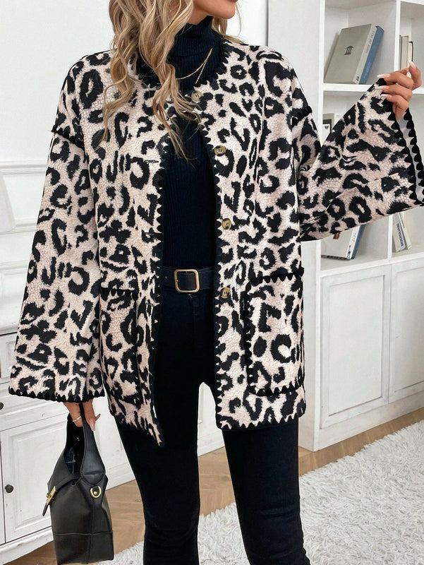 Frenchy chaqueta casual de mujer con estampado de leopardo, manga acampanada, para otono/invierno, de terciopelo con estampado de felpa (tela no esponjosa), con bolsillos delanteros con botones de color contrastante. chaqueta casual de manga larga