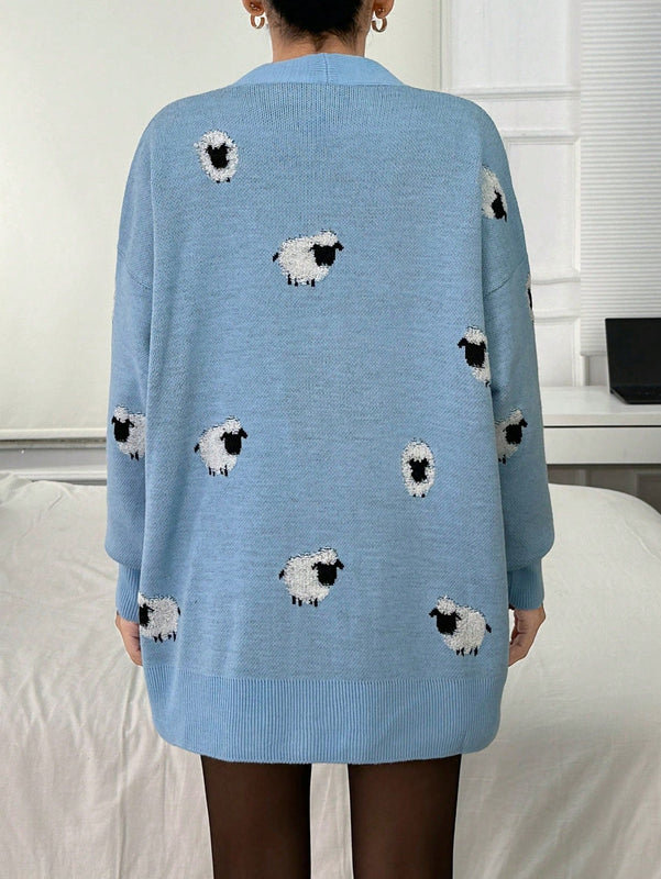 Lindo cardigan de punto con cuello en v y hombros caidos con botones, con estampado de ovejas azul bebe