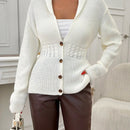 Elegante cardigan de mujer con detalles de punto de cable y cierre delantero de botones