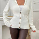 Elegante cardigan de mujer con detalles de punto de cable y cierre delantero de botones
