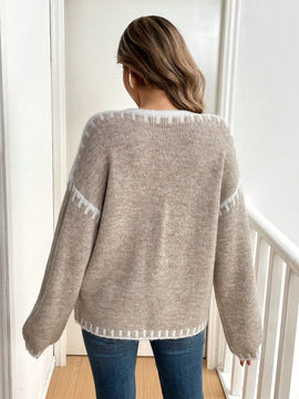 Frenchy cardigan casual de mujer con mangas largas, hombros caidos y cuello con ribete de contraste en blanco