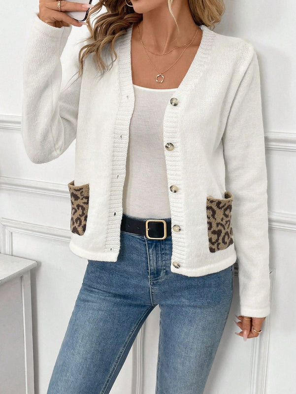 Frenchy blusa sencilla de manga larga con botones y bolsillo, en color liso