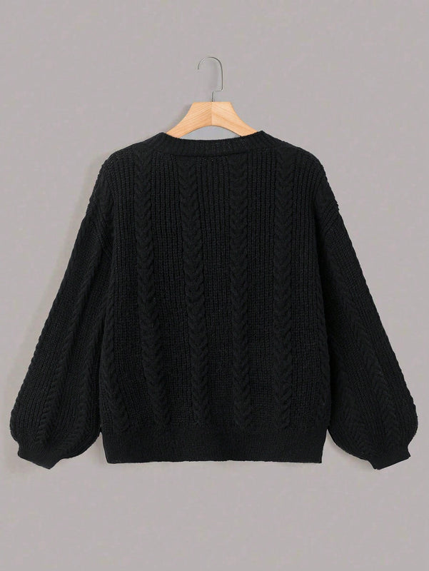 Lune nuevo sueter de punto informal con ajuste suelto, estilo de bloques de color clasico en negro y blanco. cardigan de punto oversize de moda para mujer, otono/invierno