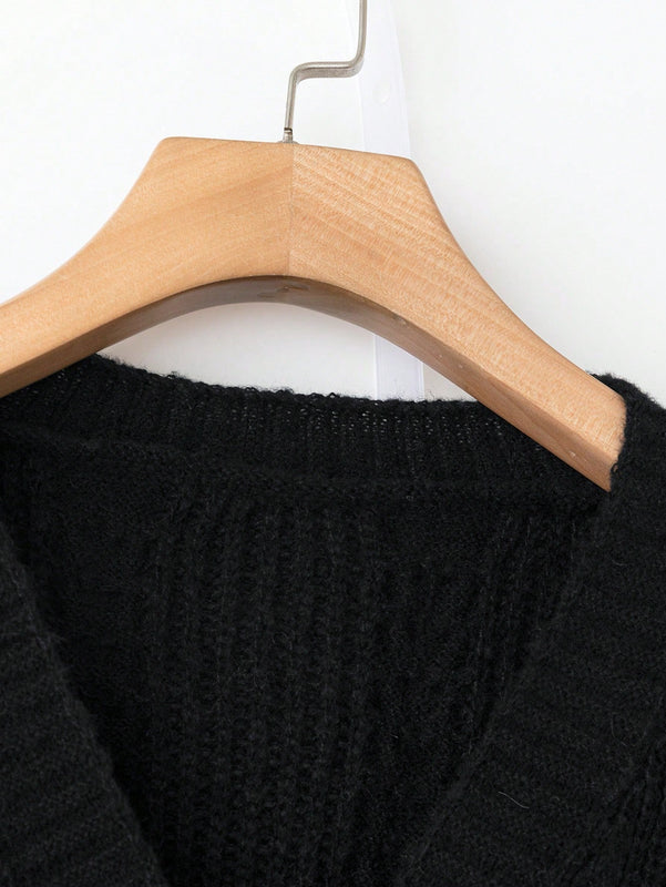 Lune nuevo sueter de punto informal con ajuste suelto, estilo de bloques de color clasico en negro y blanco. cardigan de punto oversize de moda para mujer, otono/invierno