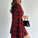 Prive manto/capa de dama de elegancia refinada de alta gama de nueva temporada de otono e invierno, capa con estampado escoces rojo navideno, diseno de estilo britanico del campus