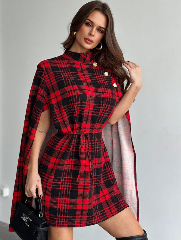 Prive manto/capa de dama de elegancia refinada de alta gama de nueva temporada de otono e invierno, capa con estampado escoces rojo navideno, diseno de estilo britanico del campus