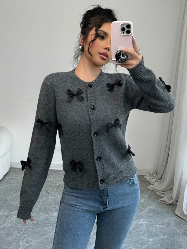 Essnce cardigan de cuello redondo a la moda con punos de lazo de punto
