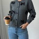 Essnce cardigan de cuello redondo a la moda con punos de lazo de punto