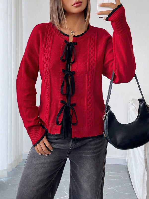 Essnce cardigan de punto con cuello redondo rojo, con adorno de lazo de encaje negro para mujer