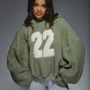 Missguided sudadera con capucha oversize de forro polar con bloque de color "22" para clima frio de otono/invierno