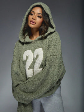 Missguided sudadera con capucha oversize de forro polar con bloque de color "22" para clima frio de otono/invierno