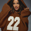 Missguided sudadera con capucha oversize de forro polar con bloque de color "22" para clima frio de otono/invierno
