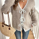 Frenchy cardigan casual de mujer con mangas largas, hombros caidos y cuello con ribete de contraste en blanco