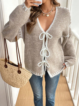 Frenchy cardigan casual de mujer con mangas largas, hombros caidos y cuello con ribete de contraste en blanco