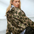Muchic sudadera con capucha con estampado de leopardo minimalista informal, impreso en toda la prenda, otono invierno