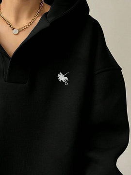 Essnce sudadera con capucha casual negra para mujer con bordado de color liso
