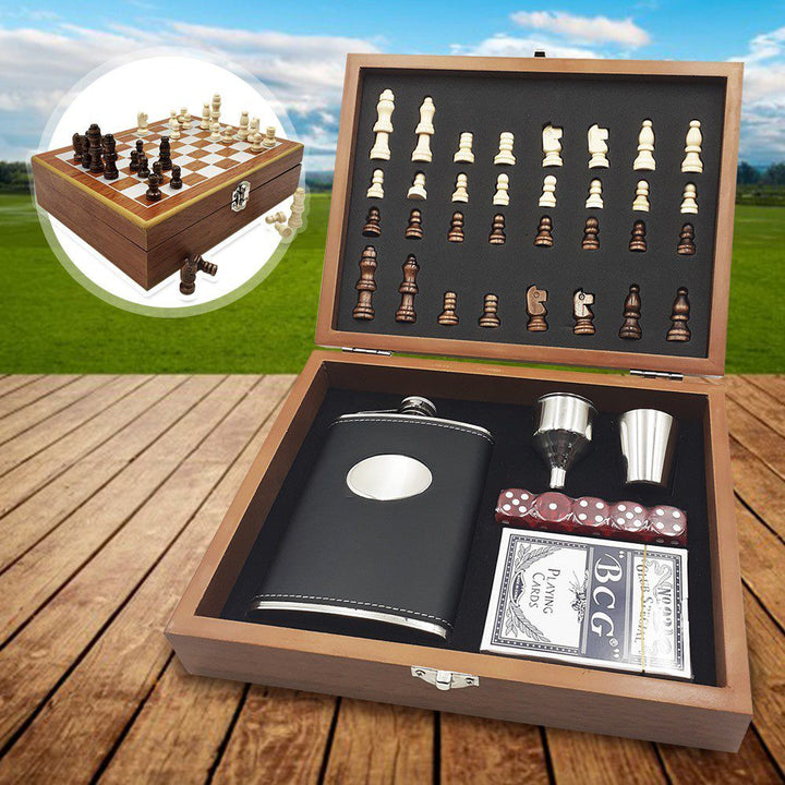 Whiskera Licorera 8oz + Juego Ajedrez Madera + Cartas + Copa RF 092