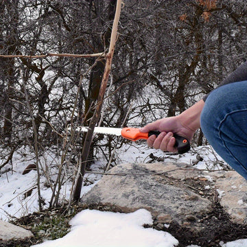 1pc, Sierra de mano plegable, cuchillas de 7 pulgadas con corte de navaja, sierra de jardinería/camping/podado profesional, agarre sólido antideslizante, metal y plástico, no requiere energía