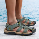 Sandalias de verano para hombre - Suela de goma ligera, antideslizante y duradera, parte superior de cuero auténtico transpirable, correas ajustables con gancho y bucle, zapatos de senderismo casuales para comodidad en todas las estaciones, sandalias de