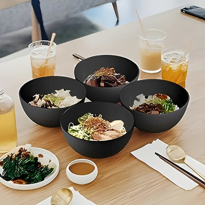 Juego de Vajilla de Plástico de 32 Piezas. Inquebrantable, Ligero para 4 Personas - Platos, Cuencos, Tazas con Tenedores, Cucharas, Cuchillos de Color Negro Sólido - Reutilizable, Apto para Microondas y Lavavajillas, Ideal para el Hogar, Picnic, Colecció