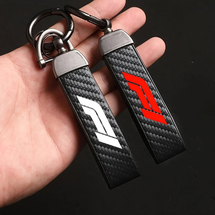 Llavero de fibra de carbono con diseño F1, 1 unidad, estilo negro y rojo de carreras, aleación de zinc resistente y cuero sintético, ideal para entusiastas del deporte y regalos nostálgicos, accesorios de carreras | Llavero elegante | Diseño de fibra de