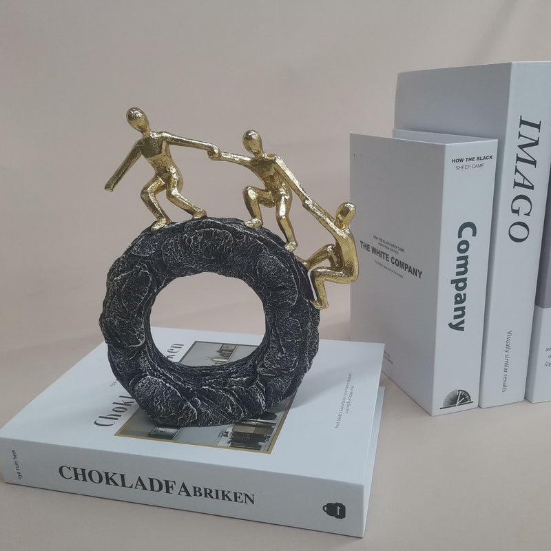 Figurina de resina de escalador de 21.59 cm - Estatuilla inspiracional "Sigue escalando hacia adelante" para decoración de hogar, oficina y gimnasio | Regalo perfecto para entusiastas de la escalada