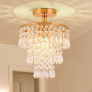 Lámpara de Techo Moderna Mini Cristal - Diseño de Gota de Lluvia de 3 Niveles, Montaje Empotrado con Acabado Dorado para Dormitorio de Niñas, Sala de Estar, Comedor - Incluye Bombilla
