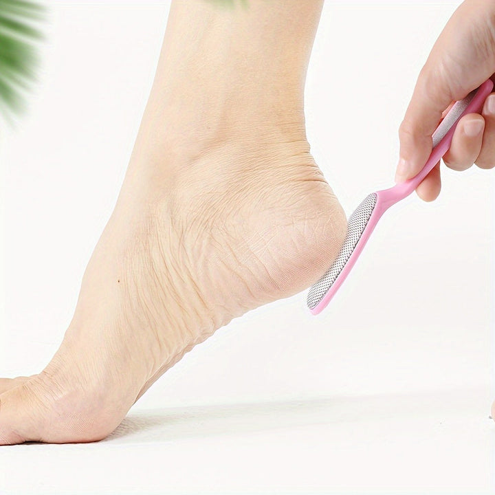 Lijadora de pies de acero inoxidable rosa brillante con agarre antideslizante - Ideal para eliminar la piel muerta y cuidar los pies | Diseño ergonómico | Herramienta duradera para el cuidado de los pies, herramientas para el cuidado de los pies