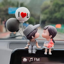 Figuras de acción de parejas de dibujos animados con globos para el salpicadero del coche - Resina ABS duradera, accesorio perfecto para el interior del auto y regalo para niñas, decoración de coche linda