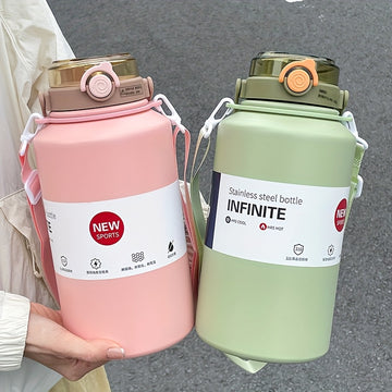 1 vaso aislado de acero inoxidable de 2000 ml, gran capacidad con asa, conserva el hielo y tiene una paja térmica, botella de agua deportiva portátil para uso al aire libre.