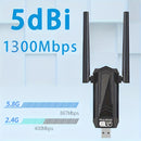 Adaptador WiFi USB inalámbrico de 1300Mbps con antena de doble banda de alta ganancia integrada de 5dBi, adaptador de red inalámbrica de 5,8G/2,4G para Windows 7/8.1/10/11, Plug and Play, funcionalidad de WiFi instantáneo y punto de acceso móvil.